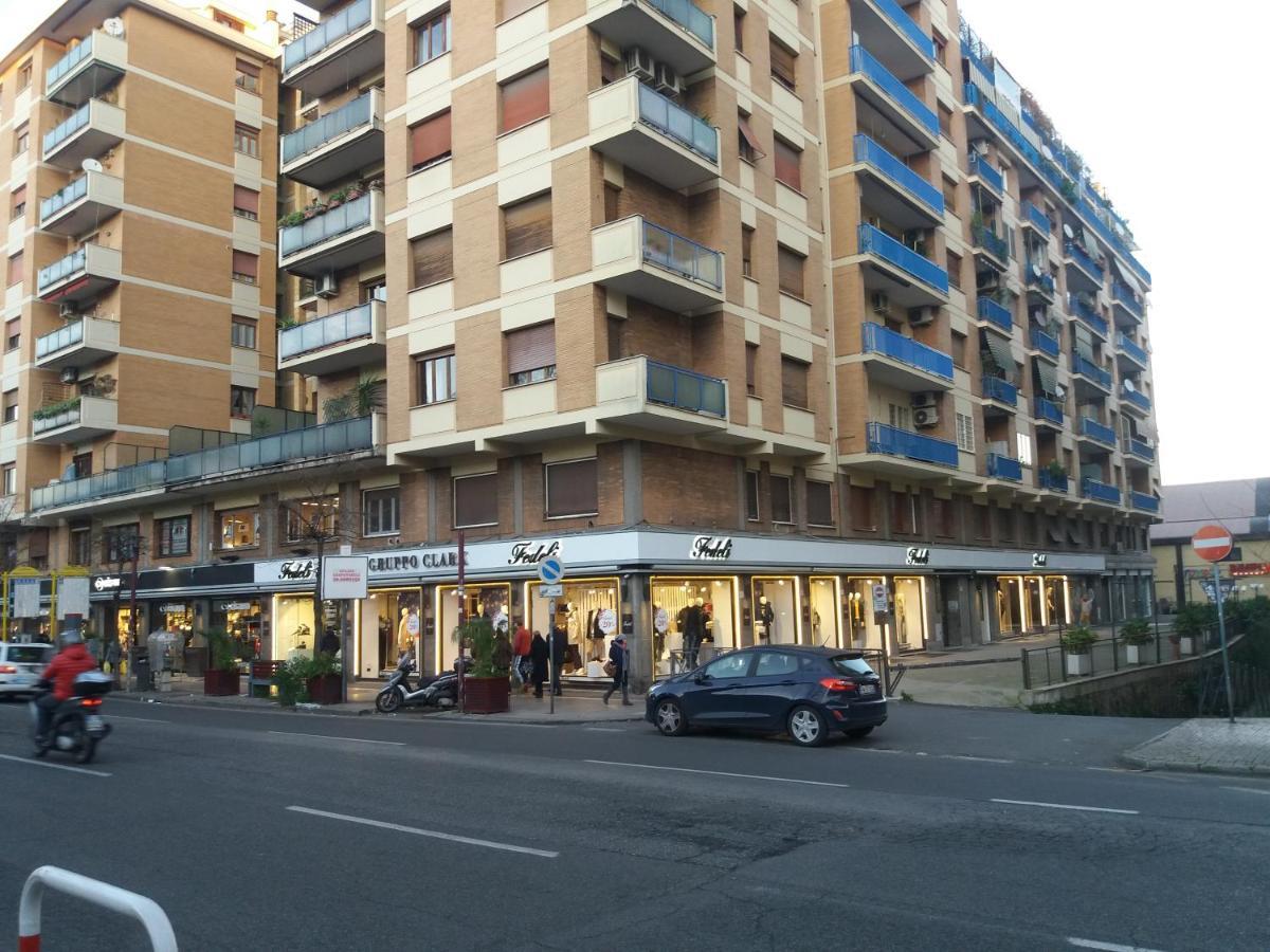 Roma Trastevere Station Exterior photo