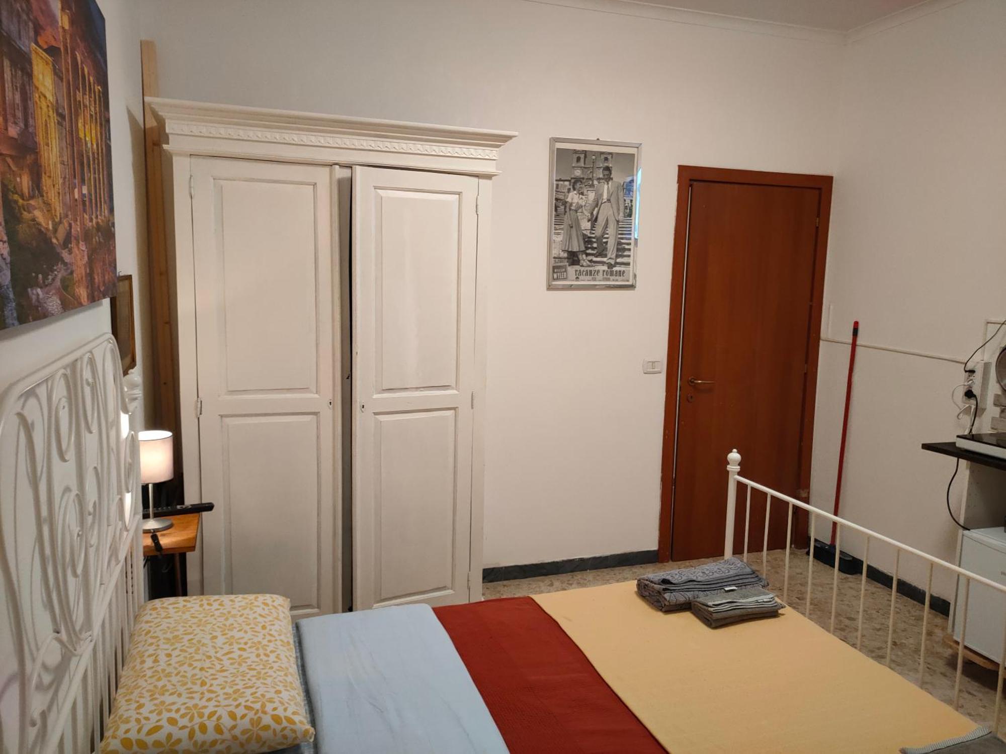 Roma Trastevere Station Room photo