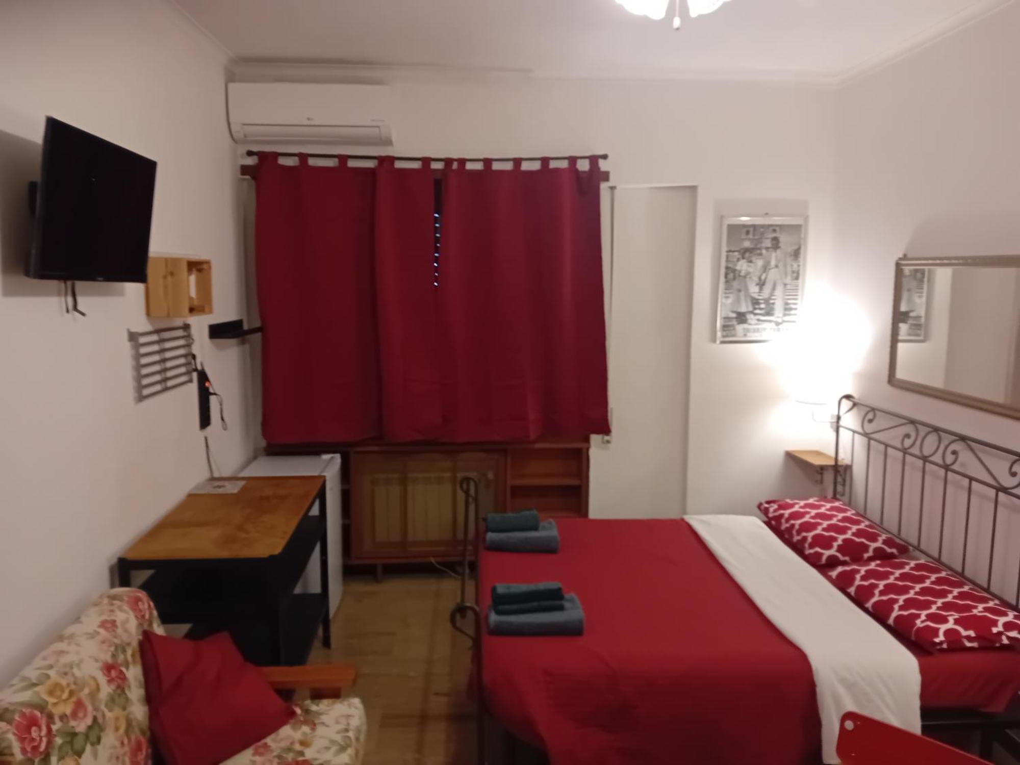 Roma Trastevere Station Room photo